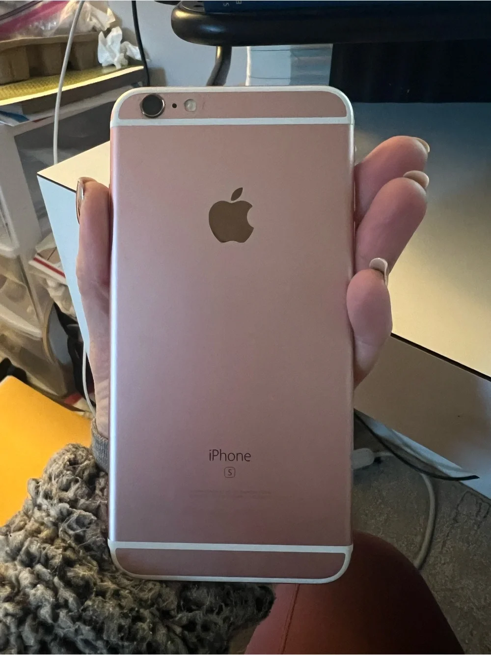 Apple iPhone White Front with Rose Gold Frame